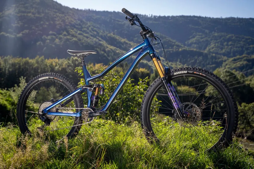 Exploring the Dartmoor Rocbird: A Masterpiece of Mountain Biking